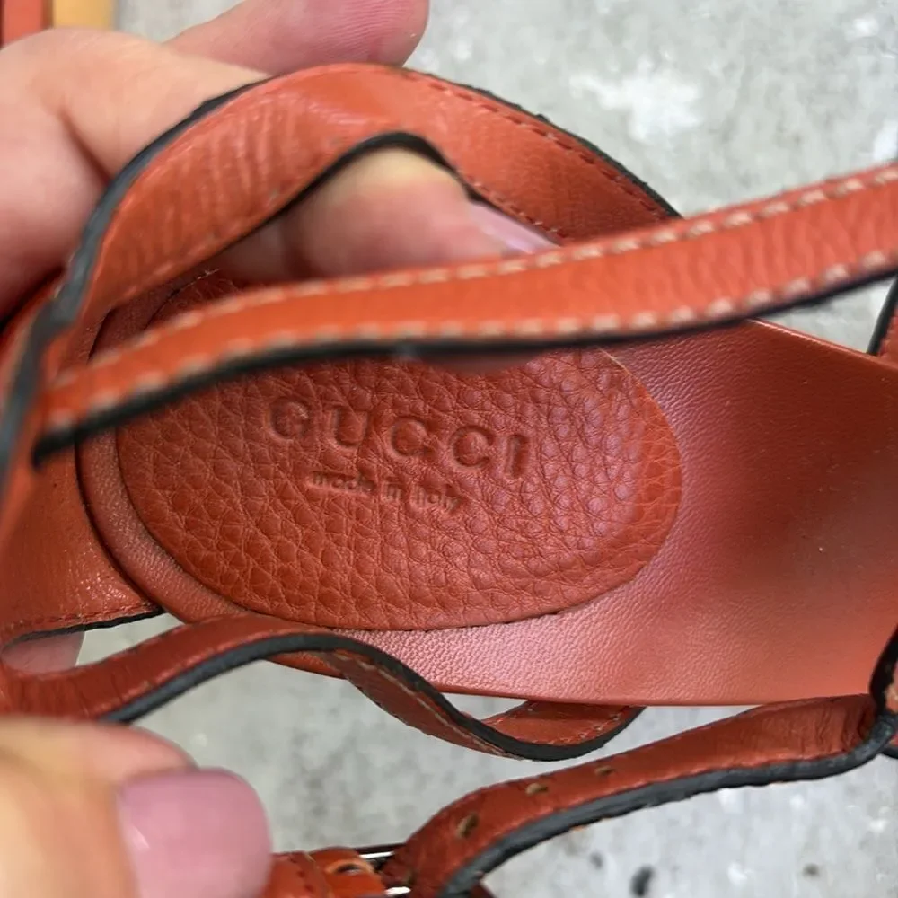 Gucci horse fit platform sandals